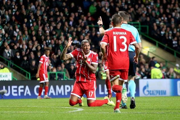 Jerome Boateng (FC Bayern Muenchen 17) Aergert sich über Schiedsrichter Danny Makkelie (Niederlande) Rafinha (FC Bayern Muenchen 13), Celtic Glasgow vs FC Bayern Muenchen, Champions League, Fussball, 31.10.2017, Glasgow Copyright: xLanger Eibner-Pressefotox EP_HLR