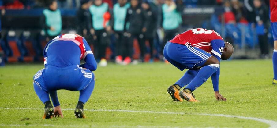 Bilder des Tages - SPORT 31.10.2017 St Jakob Park Basel , SCHWEIZ , Herren Fussball UEFA Champions League Qualifikation FC Basel - ZSKA Moskau Albian Ajeti und Eder Balanta (FC Basel) entäuscht