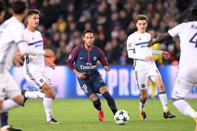 08 Pieter Gerkens and 10 NEYMAR JR psg 32 Leander Dendoncker and FOOTBALL Paris SG vs Anderlecht Ligue des Champions 31 10 2017 AnthonyBIBARD FEP Panoramic 