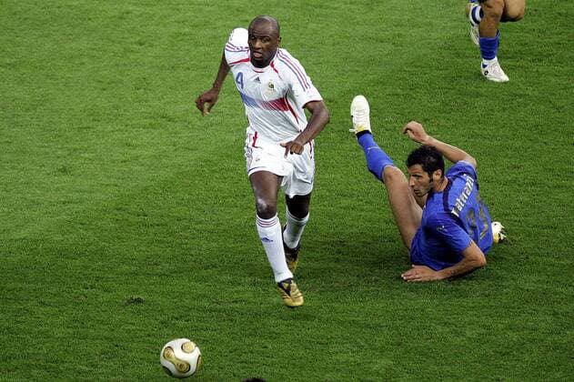 berlijn , 09-07-2006 finale italie - frankrijk patrick viera en marco materazzi italie -frankrijk *** Berlin 09 07 2006 final Italy France Patrick Viera and Marco materazzi Italy France 