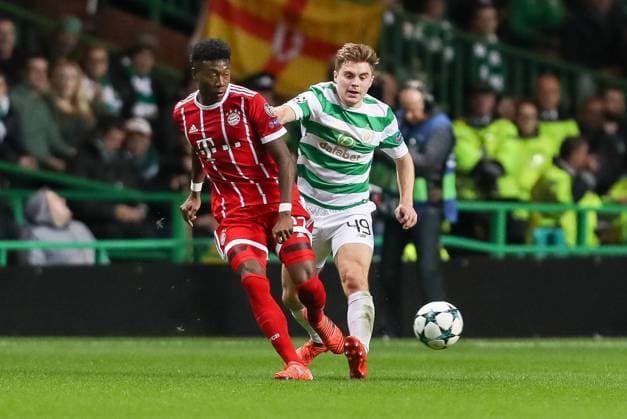 Glasgow, Scotland 31.10.2017, UEFA Champions League - 2017 18 Season, Gruppenphase - Gruppe B -4. Spieltag, Celtic Glasgow - FC Bayern Muenchen, David Alaba (FCB) und James Forrest (CFC) im Zweikampf ( DeFodi048