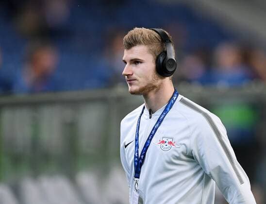 FUSSBALL CHAMPIONS LEAGUE SAISON 2017 2018 GRUPPENPHASE FC Porto - RB Leipzig 01.11.2017 Timo Werner (RB Leipzig) mit Kopfhoerer vor dem Spiel Porto