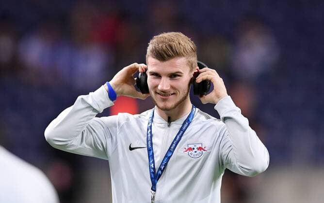 FUSSBALL CHAMPIONS LEAGUE SAISON 2017 2018 GRUPPENPHASE FC Porto - RB Leipzig 01.11.2017 Timo Werner (RB Leipzig) mit Kopfhoerer vor dem Spiel Porto