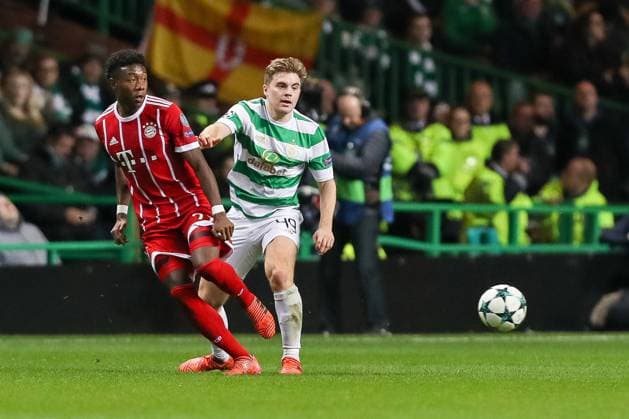 Glasgow, Scotland 31.10.2017, UEFA Champions League - 2017 18 Season, Gruppenphase - Gruppe B -4. Spieltag, Celtic Glasgow - FC Bayern Muenchen, David Alaba (FCB) und James Forrest (CFC) im Zweikampf ( DeFodi048