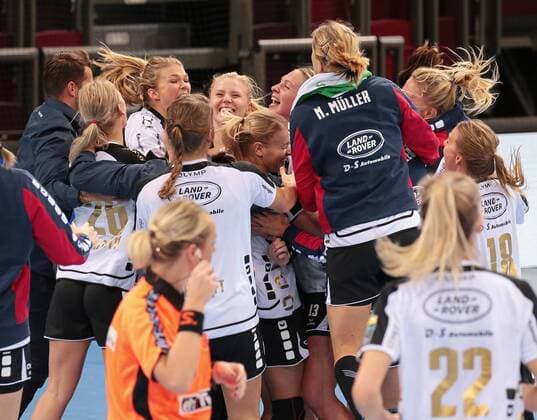 01.11.2017, Deutschland, Ludwigsburg, Deutschland, Handball Champions League Frauen Saison 2017 2018 SG BBM Bietigheim vs. Vipers Kristiansand: Schlußjubel (BBM)