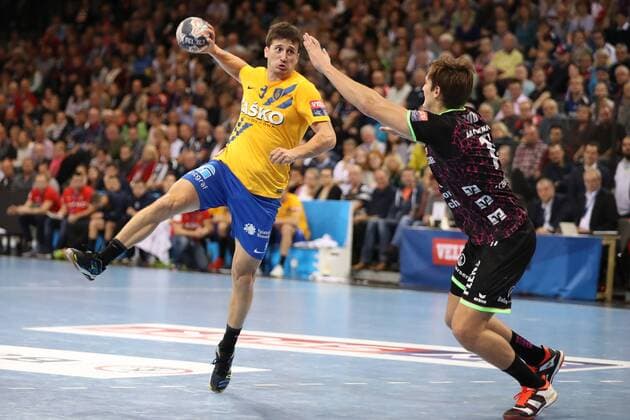 SG Flensburg-Handewitt - RK Celje Pivovarna Lasko, EHF Champions League; Flensburg, 01.11.17 Flensburg, 01.11.17, Handball, VELUX EHF Champions League, Saison 2017 2018, Gruppenphase, SG Flensburg-Handewitt - RK Celje Pivovarna Lasko : David Razgor (RK Celje Pivovarna Lasko, 09), Magnus Roed (SG Flensburg-Handewitt, 77)