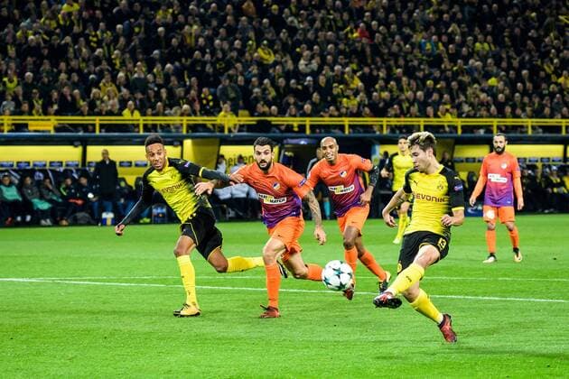 Raphael Guerreiro (Borussia Dortmund 13) mit dem Fuehrungs Tor zum 1:0 beim Champions League Spiel zwischen Borussia Dortmund und Apoel FC am 01.11.2017, Dortmund Copyright: xSchuelerx xEibnerx-xPressefotox EP_EER