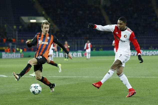 (L-R) Bohdan Butko of FC Shakhtar Donetsk, Jean-Paul Boetius of Feyenoord during the UEFA Champions League group F match between Shakhtar Donetsk and Feyenoord Rotterdam at Metalist Stadium on November 01, 2017 in Kharkiv, Ukraine UEFA Champions League 2017 2018 xVIxVIxImagesx xMauricexvanxSteenxIVx 9182845