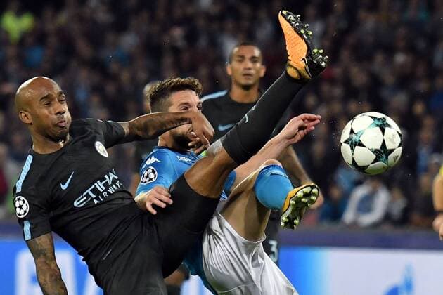 Fabian Delph Manchester, Dries Mertnes Napoli Napoli 01-11-2017 Stadio San Paolo Calcio Uefa Champions League 2017 2018 Group F Napoli - Manchester City Foto Andrea Staccioli Insidefoto andreaxstaccioli