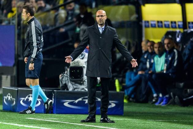 Trainer Peter Bosz (Borussia Dortmund) beim Champions League Spiel zwischen Borussia Dortmund und Apoel FC am 01.11.2017, Dortmund Copyright: xSchuelerx xEibnerx-xPressefotox EP_EER