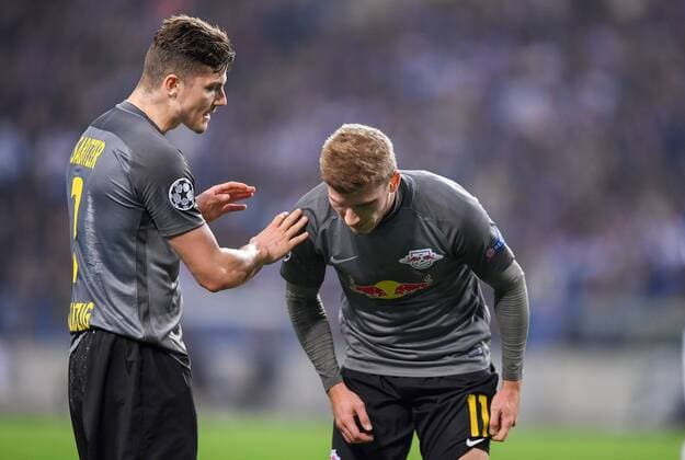FUSSBALL CHAMPIONS LEAGUE SAISON 2017 2018 GRUPPENPHASE FC Porto - RB Leipzig 01.11.2017 Marcel Sabitzer (li) und Timo Werner (re, beide RB Leipzig) Porto