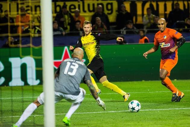 GER, UEFA CL, Borussia Dortmund (GER) vs Apoel Nikosia (CYP) 01.11.2017, Signal Iduna Park, Dortmund, GER, UEFA CL, Borussia Dortmund (GER) vs Apoel Nikosia (CYP), im Bild picture shows Torschuss Andrey Yarmolenko (Borussia Dortmund 9),