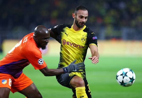 Mittwoch 01.11.2017, Saison 2017 2018, UEFA Champions League, 4. Spieltag im Dortmunder Signal Iduna Park, BVB 09 Borussia Dortmund - Apoel Nikosia, Mickael Pote gegen Oemer Toprak (BVB), v.l.