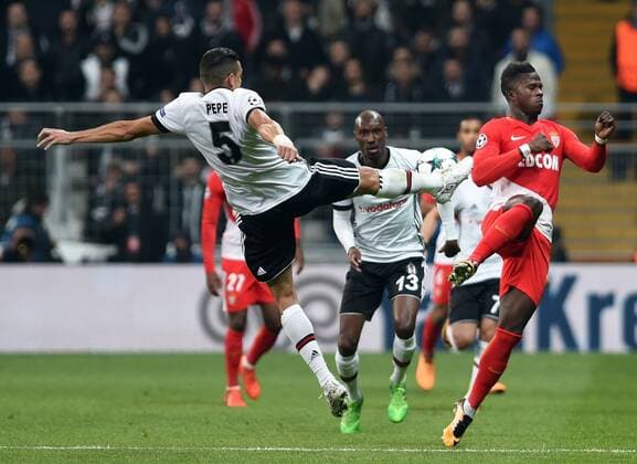 (171102) -- ISTANBUL, Nov. 2, 2017 -- Pepe(L) of Besiktas vies with Keita Balde of Monaco during their UEFA Championships League Group G match in Istanbul, Turkey, on Nov. 1, 2017. The match ended with a 1-1 draw. ) (SP)TURKEY-ISTANBUL-SOCCER-UEFA CHAMPIONS LEAGUE-BESIKTAS VS MONACO HexCanling 