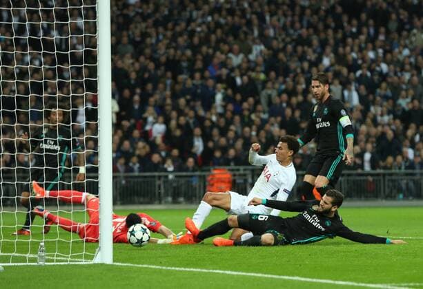 (171102) -- LONDON, Nov. 2, 2017 () -- Dele Alli (2nd L) of Tottenham Hotspur scores his first goal during the UEFA Champions League Group H match between Tottenham Hotspur and Real Madrid at Wembley Stadium in London, Britain on Nov. 1, 2017. Tottenham Hotspur won 3-1. () (SP)BRITAIN-LONDON-FOOTBALL-UEFA CHAMPIONS LEAGUE-GROUP H Xinhua 