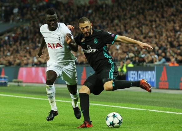 (171102) -- LONDON, Nov. 2, 2017 () -- Davinson Sanchez (L) of Tottenanham Hotspur vies with Karim Benzema of Real Madrid during the UEFA Champions League Group H match between Tottenham Hotspur and Real Madrid at Wembley Stadium in London, Britain on Nov. 1, 2017. Tottenham Hotspur won 3-1. () (SP)BRITAIN-LONDON-FOOTBALL-UEFA CHAMPIONS LEAGUE-GROUP H Xinhua 