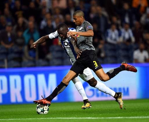 (171102) -- PORTO, Nov. 2, 2017 -- Moussa Marega of Porto (L) vies with Bernardo of Leipzig during their Group G match of UEFA Champions League in Porto, Portugal on Nov. 1, 2017. Porto won 3-1.) (SP)PORTUGAL-PORTO-UEFA CHAMPIONS LEAGUE-GROUP G ZhangxLiyun 