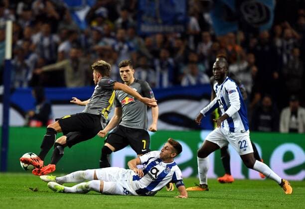 (171102) -- PORTO, Nov. 2, 2017 -- Hector Herrera of Porto (Front) vies with Kevin Kampl (L) of Leipzig during their Group G match of UEFA Champions League in Porto, Portugal on Nov. 1, 2017. Porto won 3-1.) (SP)PORTUGAL-PORTO-UEFA CHAMPIONS LEAGUE-GROUP G ZhangxLiyun 