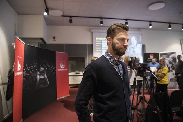 171102 Förbundskapten Henrik Signell under en presskonferens inför handbolls-VM anordnad av Svenska Handbollsförbundetden 2 novVMber 2017 i Stockholm.  Copyright: JOHANNAxLUNDBERG BB171102JL005