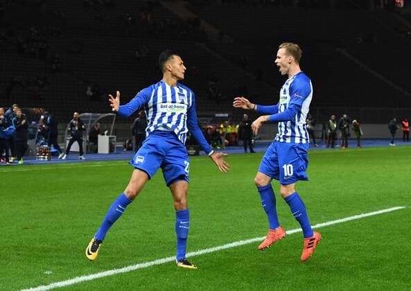 Fussball, Herren, Saison 2017 2018, UEFA Europa League (Gruppe J, 4. Spieltag), Hertha BSC - Sorja Luhansk, Davie Selke (Hertha BSC), Ondrej Duda (Hertha BSC), Jubel nach Tor zum 1:0, 02.11. 2017, Copyright: xMatthiasxKochx