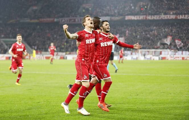 Köln, RheinEnergieStadion, 02.11.17: Torschütze zum 1:0 Tor Simon Zoller (1.FC Köln) (L) jubelt mit Leonardo Bittencourt (1.FC Köln) im Europaleague Spiel zwischen 1.FC Köln vs. BATE Baryssau in der Saison 2017 2018.