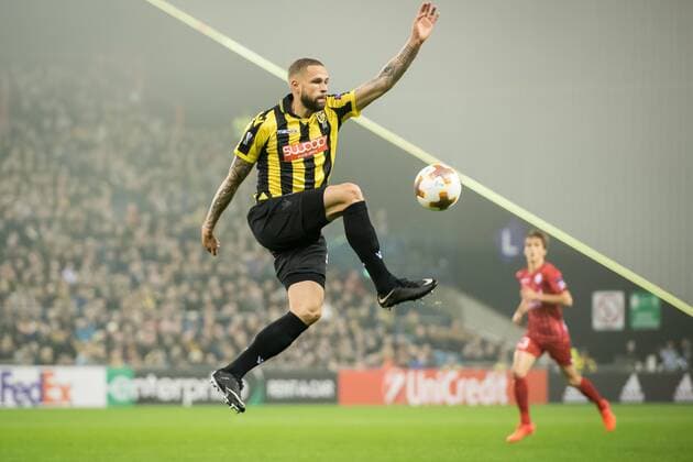 Luc Castaignos of Vitesse during the UEFA Europa League group K match between Vitesse Arnhem and sv Zulte Waregem at Gelredome on November 02, 2017 in Arnhem, The Netherlands UEFA Europa League 2017 2018 xVIxVIxImagesx xRonaldxBonestrooxIVx 9191976