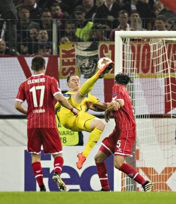 Köln, 02.11.2017 Tor zum 1:2 durch Nikolai Signevich (Bate) gegen Dominic Maroh (Köln) 1. FC Köln - Bate Borisov