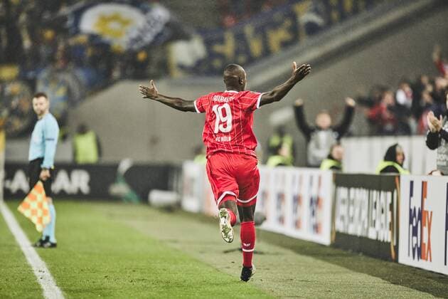 02.11.2017, Leverkusen, Deutschland, UEFA EURO EM Europameisterschaft Fussball League, Gruppe H, 1.FC Köln - Bate Borissow, Kölns Torschütze Sehrou Guirassy jubelt nach seinem Tor zum 3:2 Â