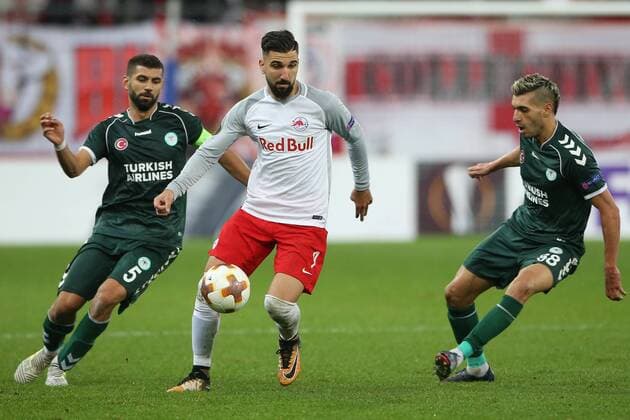 SOCCER - UEFA EL, RBS vs Konyaspor SALZBURG,AUSTRIA,02.NOV.17 - SOCCER - UEFA Europa League, group stage, Red Bull Salzburg vs Atiker Konyaspor. Image shows Selim Ay (Konyaspor), Munas Dabbur (RBS) and Mehdi Bourabia (Konyaspor). GEPAxpictures xMathiasxMandl