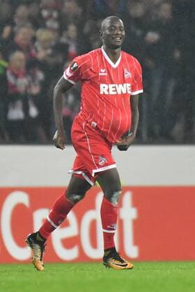 GER, 1. FC Köln (GER) vs. BATE Borisov (BLR) 02.11.2017, RheinEnergieSTADION, Köln, Europa Leaque, Gruppenphase, 4. Spieltag, GER, 1. FC Köln (GER) vs. BATE Borisov (BLR) im Bild: Sehrou Guirassy ( 19, 1.FC Koeln), freut sich über sein Tor steckt den Ball ins Trikot mit Simon Zoller ( 11, 1.FC Koeln),