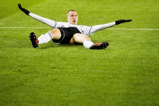 Bilder des Tages - SPORT 171102 Milan Jevtovic of Rosenborg reacts during the UEFA Europa League match between Rosenborg and FK Zenit St. Petersburg on November 2, 2017 in Trondheim. Photo: Jon Olav Nesvold BILDBYRN kod JE 160066  Copyright: JONxOLAVxNESVOLD BB171102ZD005