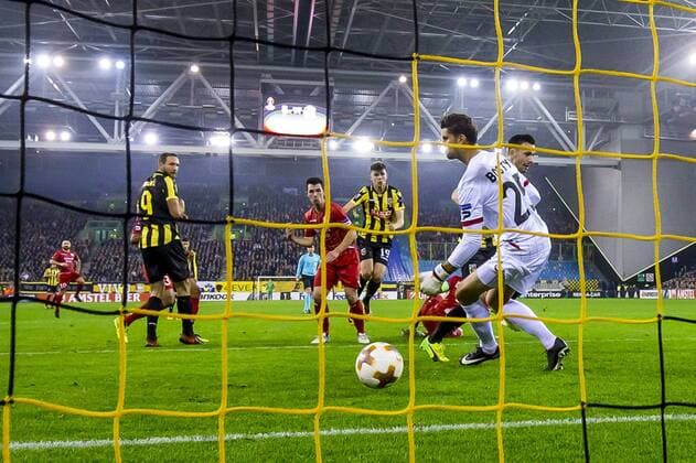 ARNHEM, Vitesse - SV Zulte Waregem, 2-11-2017, voetbal, seizoen 2017-2018, Europa League, stadion de Gelredome, Vitesse speler Mason Mount (M) scoort, maar doelpunt wordt afgekeurd Vitesse - Waregem  x1793475x