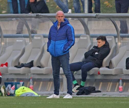 04.11.2017, xilx, Fussball Hessenliga, Rot-Weiss Frankfurt - SC Hessen Dreieich, emspor v.l. Mario Basler Trainer (Rot-Weiss Frankfurt) Frankfurt am Main
