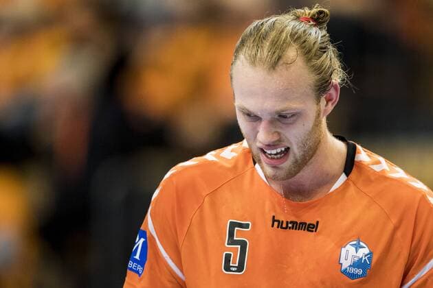 171104 Kristianstads Arnar Freyr Arnarsson deppar under handbollsmatchen i Champions League mellan Kristianstad och Vardar den 4 november 2017 i Kristianstad .  Copyright: PETTERxARVIDSON BB171104PA037