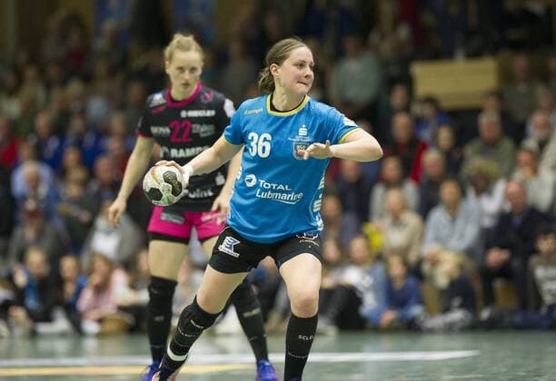 Buxtehuder SV vs TuS Metzingen, Handball, DHB-Pokal, 04.11.17 Lisa Prior (Nr. 36, Buxtehuder SV); Buxtehuder SV vs TuS Metzingen