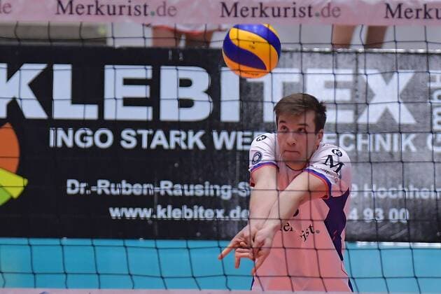 04.11.2017, xtkx, Volleyball Herren, United Volleys Frankfurt - TSV Herrsching, emspor, v.l. Julian Zenger (United Volleys) , Frankfurt