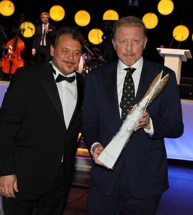 04.11.2017 Frankfurt am Main, Alte Oper Deutscher SportpresseBall Tennislegende Boris Becker wurde 2008 zur Legende des Sports gekürt und erhält heute nachträglich den Pegasos-Preis aus der Hand von Jörg Müller