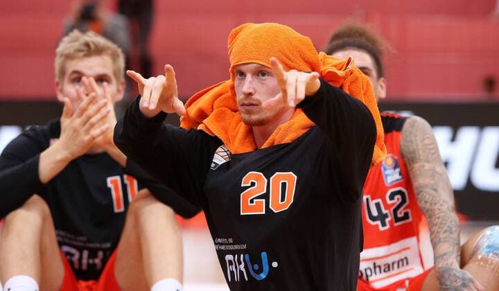 Tübingen Basketball Bundesliga WALTER Tigers Tübingen vs. ratiopharm ulm, Per Günther (Ulm) freut sich über den Sieg