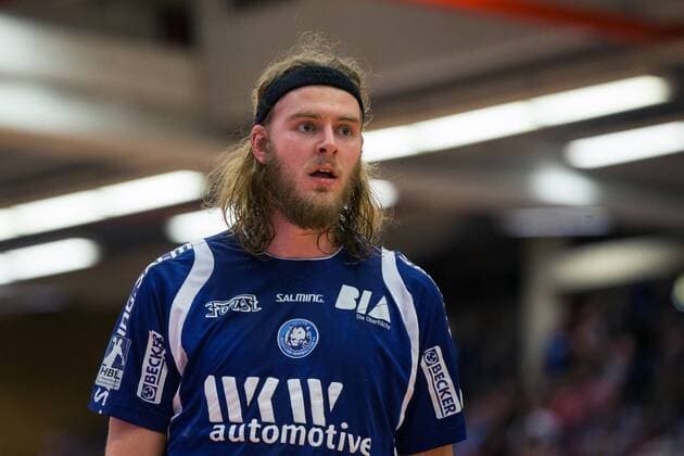 Fabian Gutbrod ( 22, Bergischer HC) Bergischer HC vs. HSG Nordhorn-Lingen, Handball, 2. Bundesliga, 04.11.17 Solingen NRW Deutschland Klingenhalle