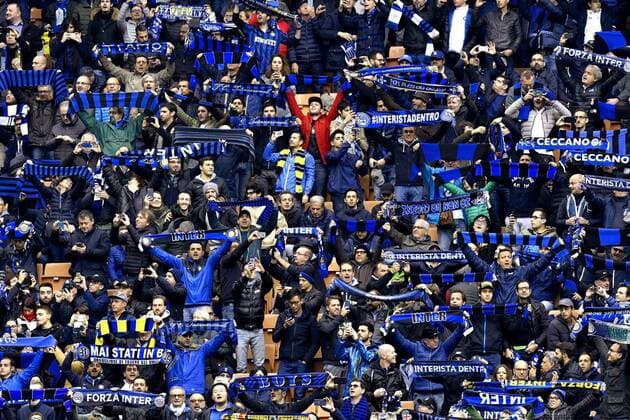 IPP20171105 Football - soccer: Serie A, Inter Mailand - FC Turin, sciarpata dei tifosi dell inter (Hinweis: Verwendung nur in Deutschland - only Germany) *** IPP20171105 Football soccer Serie A Inter Milan FC Torino sciarpata dei tifosi dell inter Note Use only in Germany only Germany 