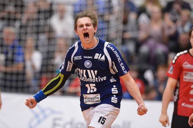 GER, 2.DKB, BHC06 vs. HSG Nordhorn-Lingen 04.11.2017, Klingenhalle, Solingen, GER, 2.DKB, Saisonauftakt, BHC06 vs. HSG Nordhorn-Lingen , im Bild Milan Kotrc (BHC 15) beim Jubeln.