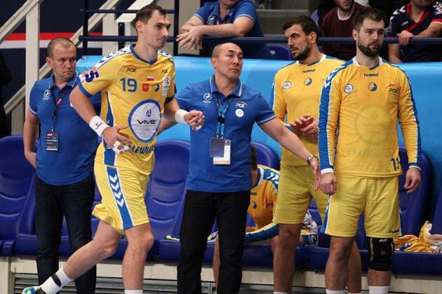 Talant Dujshebaev Kielce HANDBALL Paris Saint Germain Handball vs PGE Vive Kielce Velux EHF Champions League 6eme journee 05 11 2017 KevinDomas Panoramic 