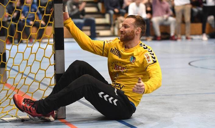 05.11.2017 - Handball - Saison 2017 2018 - 3.Liga - Männer : HC Erlangen HCE II - TV Großwallstadt - - Philipp Walzik (1, HC Erlangen II ) nach Gegentor