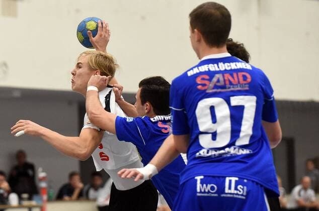 05.11.2017, xpsx, Handball A-Jugend 1.Bundesliga, HSG Hanau - TVG Junioren Akademie v.l. Lukas Schmitt (Hanau) Hanau Hessen Deutschland
