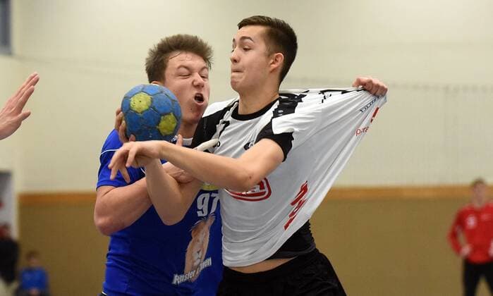05.11.2017, xpsx, Handball A-Jugend 1.Bundesliga, HSG Hanau - TVG Junioren Akademie v.l. Tim Häufglöckner (TVG), Tarek Marschall (Hanau) Hanau Hessen Deutschland