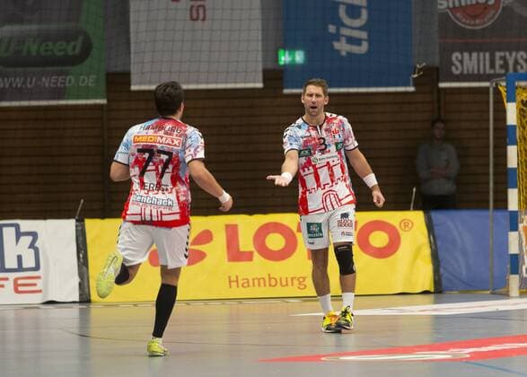 Handball Handball 3.Liga Nord 2017 2018 - Handball Sportverein Hamburg vs. Oranienburger HC Kevin Herbst (Hamburg),Stefan Schröder Schroeder (Hamburg),Jubel, Sporthalle Hamburg Hamburg