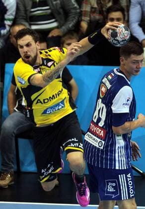 05.11.2017 Szeged(Hungary) Mol Pick Szeged-Rhein Neckar Löwen EHF Champions League men s handball Bogdan Radivojevic(L) Rhein Neckar Löwen, Dmitry Zhitnikov(r) MOL Pick Szeged : 