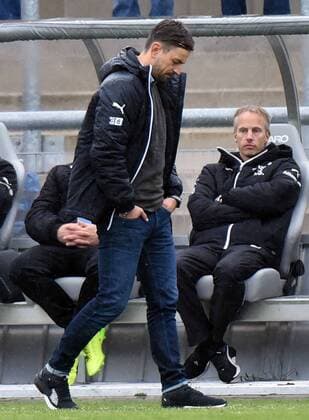 05.11.2017, xhbx, Fussball 1.Bundesliga Frauen, 1.FFC Frankfurt - SV Werder Bremen, emspor v.l. Trainer Niko Arnautis (1.FFC Frankfurt) Frankfurt am Main
