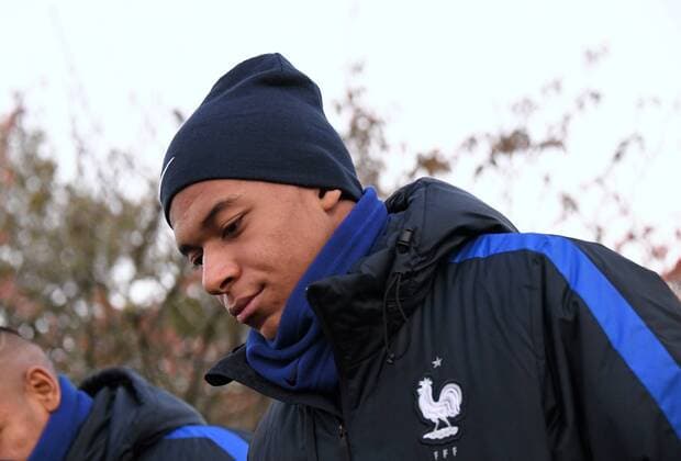 Kylian Mbappe FOOTBALL Entrainement Equipe de France Clairefontaine 06 11 2017 AnthonyBIBARD FEP Panoramic 