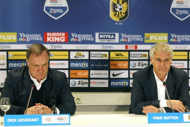 ARNHEM - Vitesse - PSV , Voetbal KNVB beker , seizoen 2012-2013 , 09-02-2012 , stadion Gelredome , PSV Eindhoven trainer Dick Advocaat (l) met Vitesse trainer Fred Rutten (r). vitesse - psv *** ARNHEM Vitesse PSV Football KNVB cup season 2012 2013 09 02 2012 stadium Gelredome PSV Eindhoven trainer Dick Lawyer l with Vitesse trainer Fred Rutten r vitesse psv 